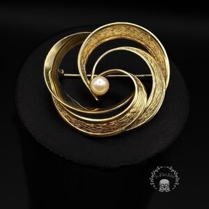 Vintage German Rolled Gold Textured Swirled Brooch with Pearl Accent